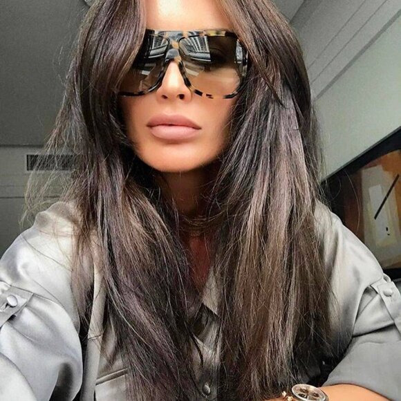 Loewe LW40001F 20B Filipa Sunglasses Transparent Grey Square Frame, Smoke Lenses main image 7
